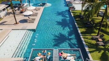 7 udendørs pools, parasoller, liggestole
