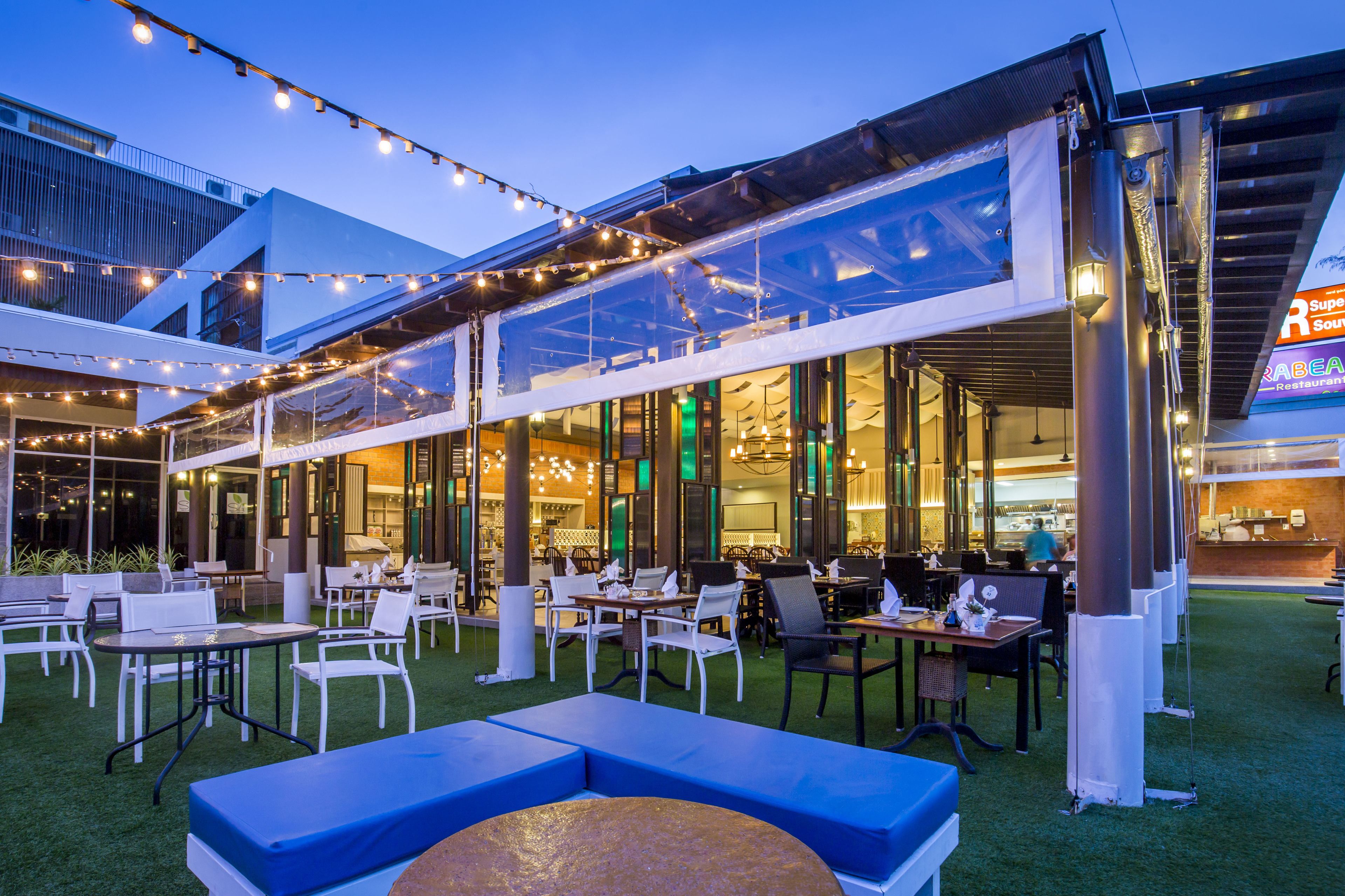 breakfast and dinner served, italian cuisine