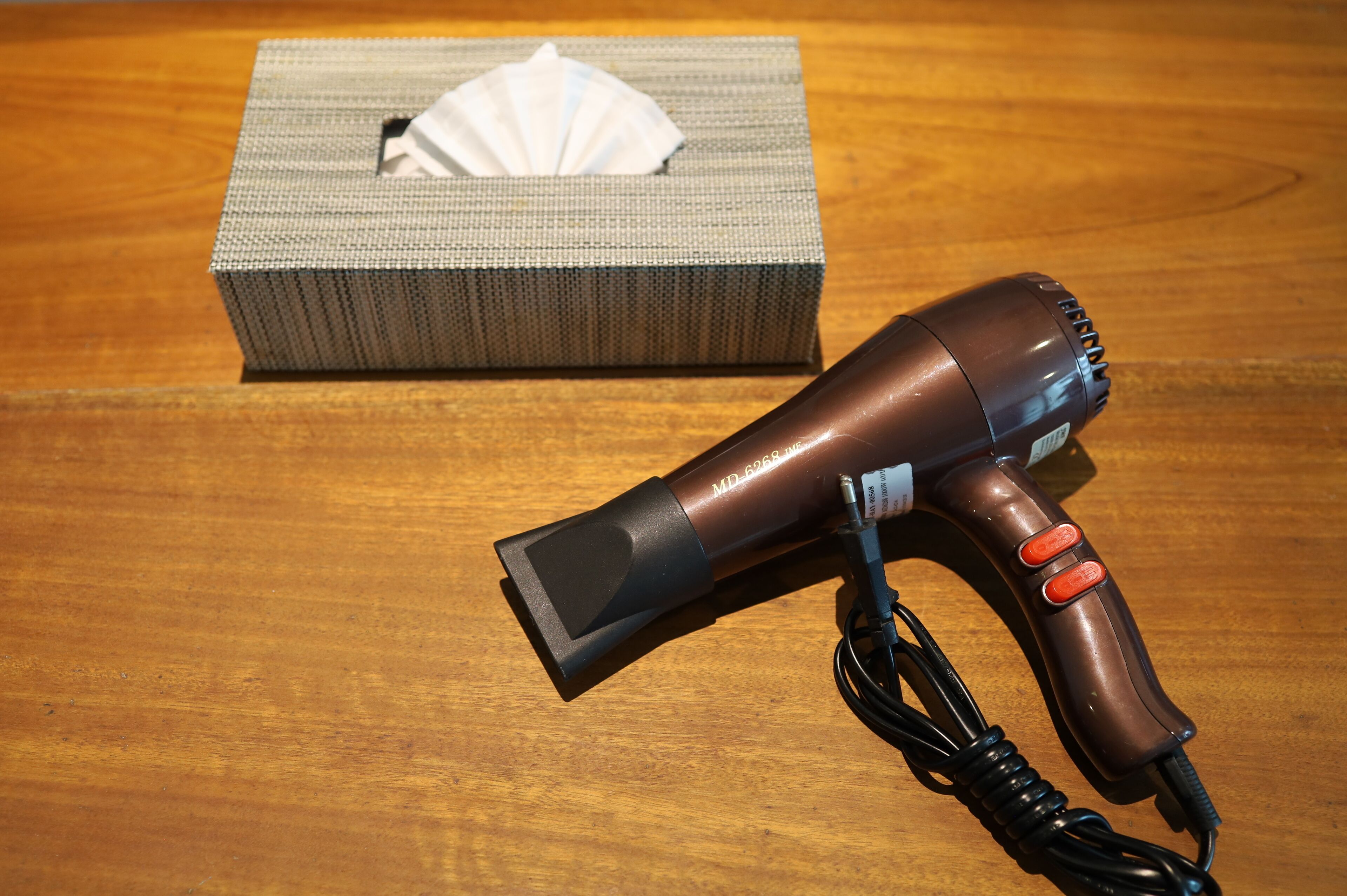 bay room | minibar, in-room safe, desk, blackout curtains