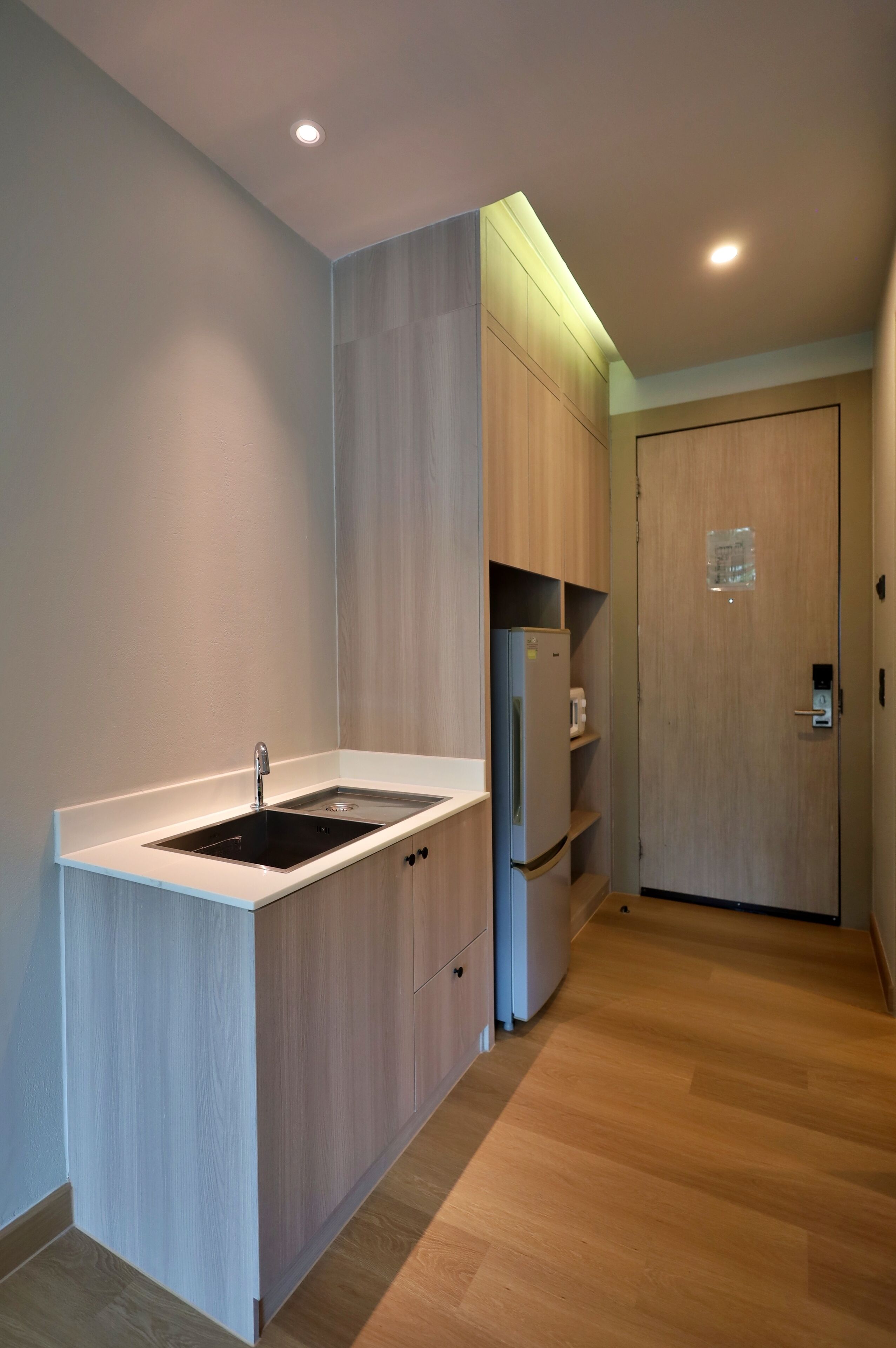 bay grand suite | minibar, in-room safe, desk, blackout curtains