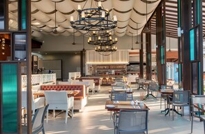 Breakfast and dinner served, Italian cuisine