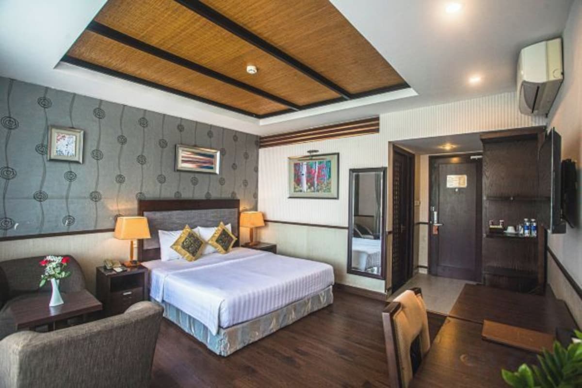 Premium Deluxe Double Room with Garden View