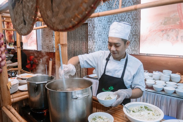 Free buffet breakfast