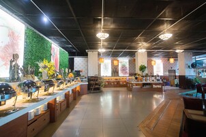 Café da manhã com buffet grátis