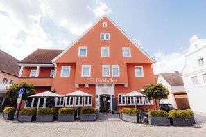 Exterior - Schieners Hotel und Apfelhof (Wemding)