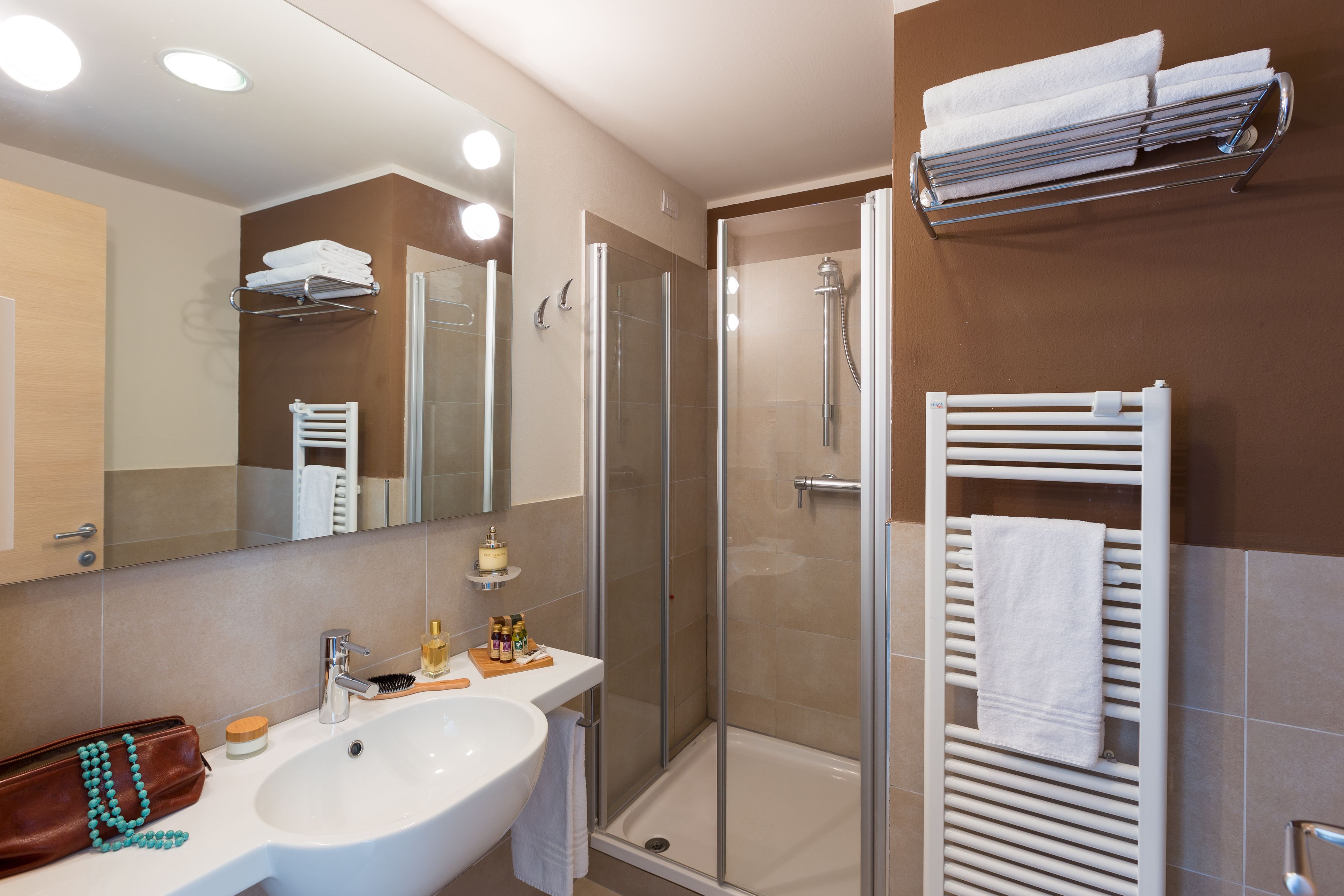 shower, rainfall showerhead, hair dryer, bidet