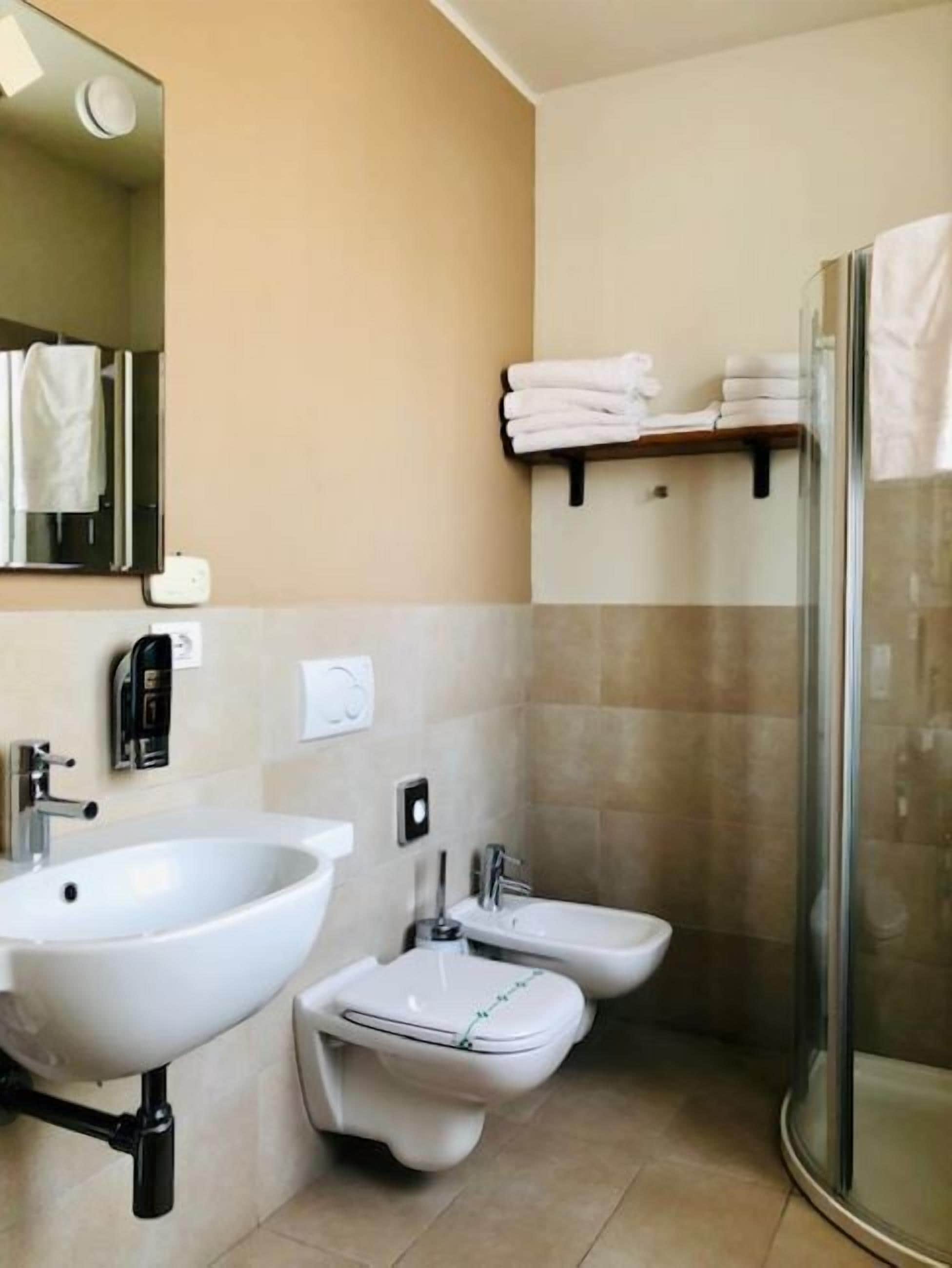 two-roomed flat acquadolce | bathroom | shower, rainfall showerhead, hair dryer, bidet