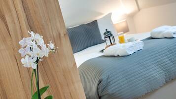 Penthouse, 2 Bedrooms (Sleeps 6, with Sofa Bed) | Egyptian cotton sheets, desk, iron/ironing board, free WiFi