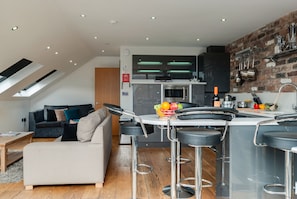 Penthouse - 2 sovrum (Sleeps 6, with Sofa Bed) | Vardagsrum | LCD-tv