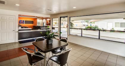 Motel 6 Manteca, CA