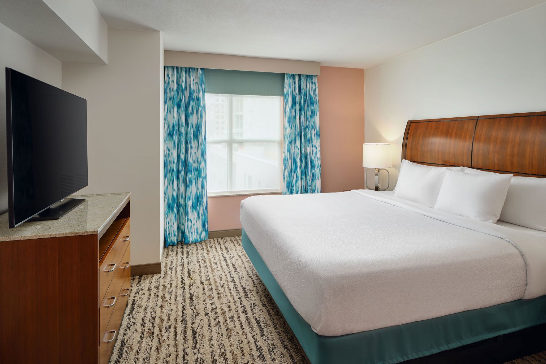 Premium bedding, in-room safe, desk, iron/ironing board