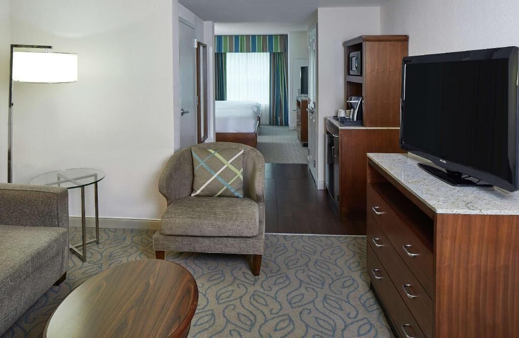 Premium bedding, in-room safe, desk, iron/ironing board