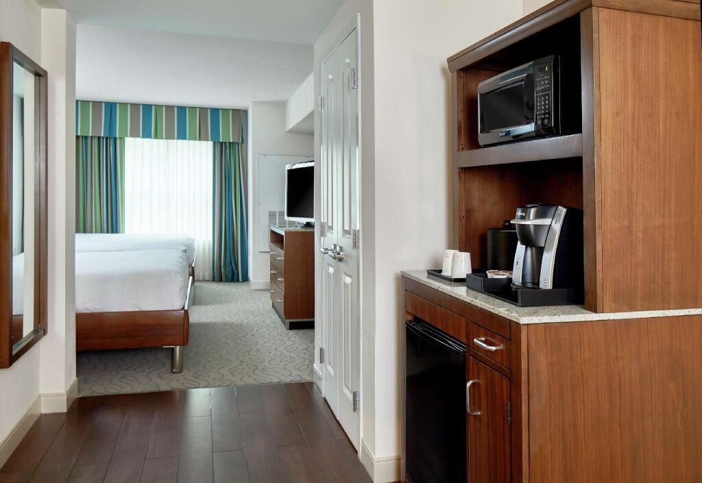Premium bedding, in-room safe, desk, iron/ironing board
