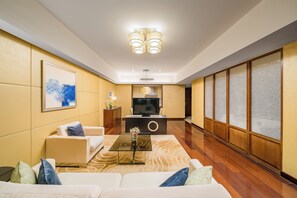 42-tommers fladskærms-tv med kabelkanaler, tv