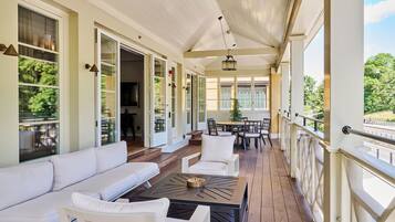 The Veranda Suite | Terraza o patio