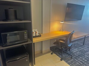 Standard Room, 2 Queen Beds, Non Smoking