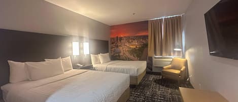 Standardzimmer, 2 Queen-Betten, Nichtraucher | Pillowtop-Betten, Schreibtisch, Bügeleisen/Bügelbrett, Reisekinderbett