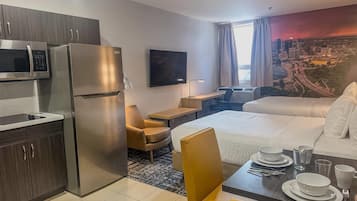 Pillowtop beds, desk, iron/ironing board, travel crib