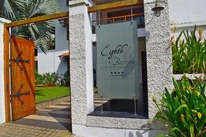 Property entrance - Eighth Bastion- Cgh Earth (Kochi)