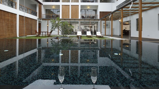 Outdoor pool - Eighth Bastion- Cgh Earth (Kochi)