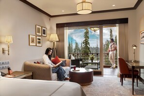 Luxury Balcony Room- Gulmarg View | 1 bedroom, down comforters, memory foam beds, minibar