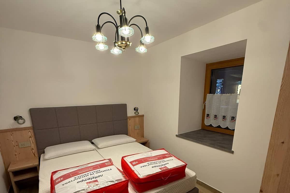 Leilighet, 2 soverom | Dundyner, safe på rommet, wi-fi (inkludert) og sengetøy