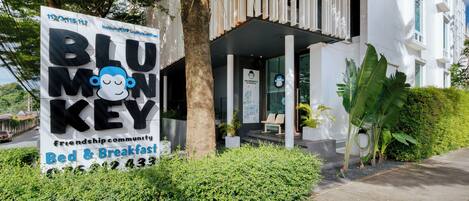 Overnatningsstedets facade