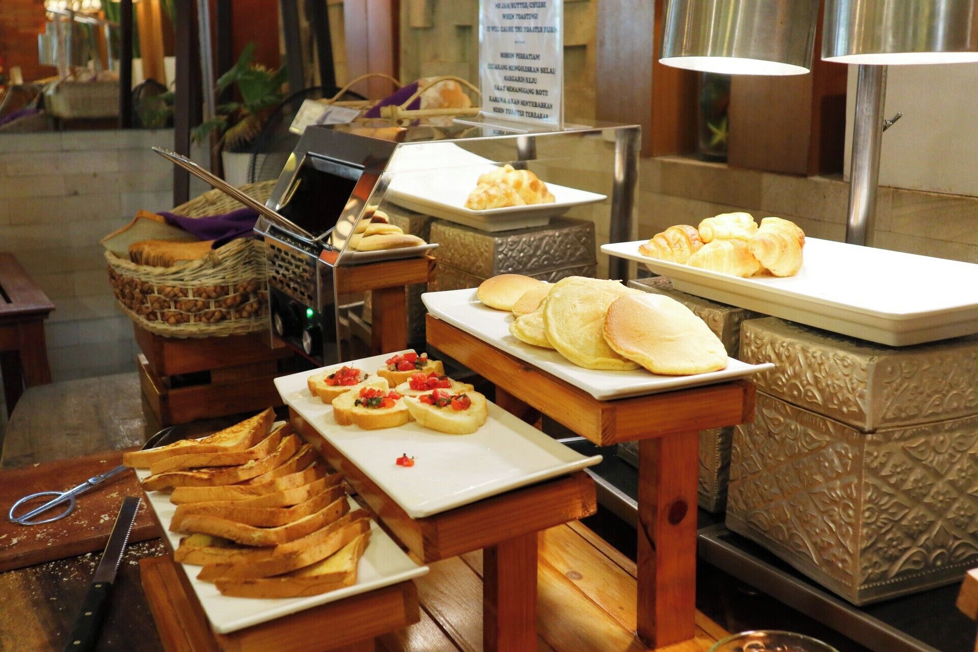daily cooked-to-order breakfast (idr 150000 per person)