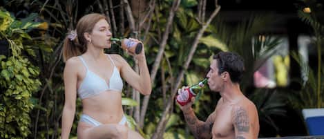 Outdoor pool, pool umbrellas, sun loungers