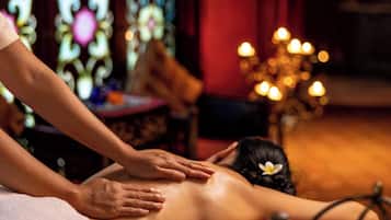 Couples treatment rooms, sauna, hot tub, steam room, body treatments