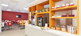 Hôtel Première Classe Caen Nord - Mémorial