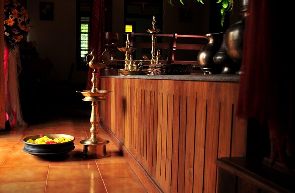 Body treatments, aromatherapy, Ayurvedic treatments