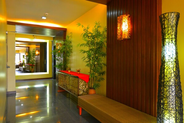 Lobby - Express Inn - Cebu Hotel (Cebu City)