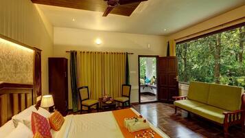Jungle View Super Deluxe Room | 1 bedroom, Frette Italian sheets, hypo-allergenic bedding
