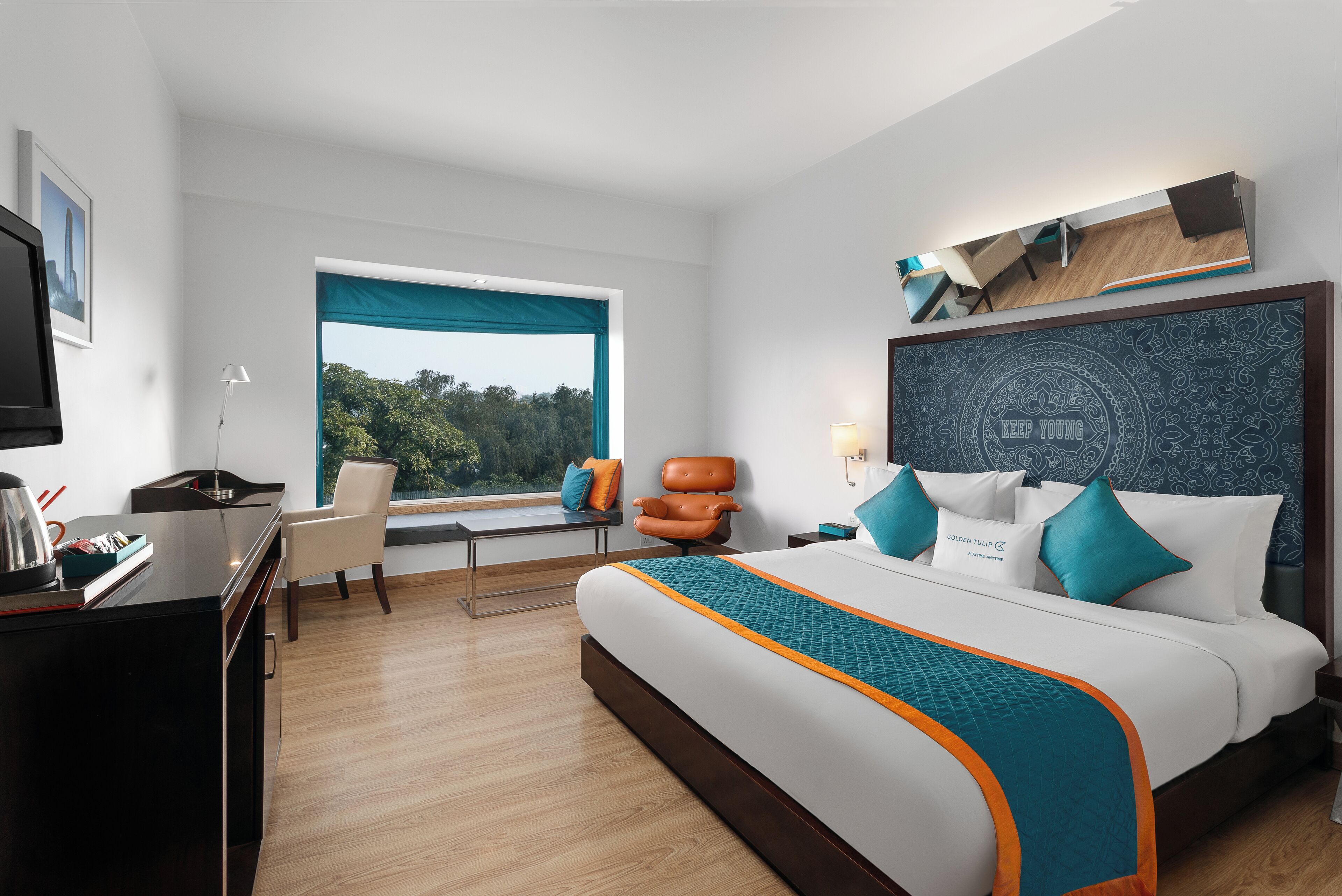 Deluxe Room, 1 King Bed, Garden View | Garden view