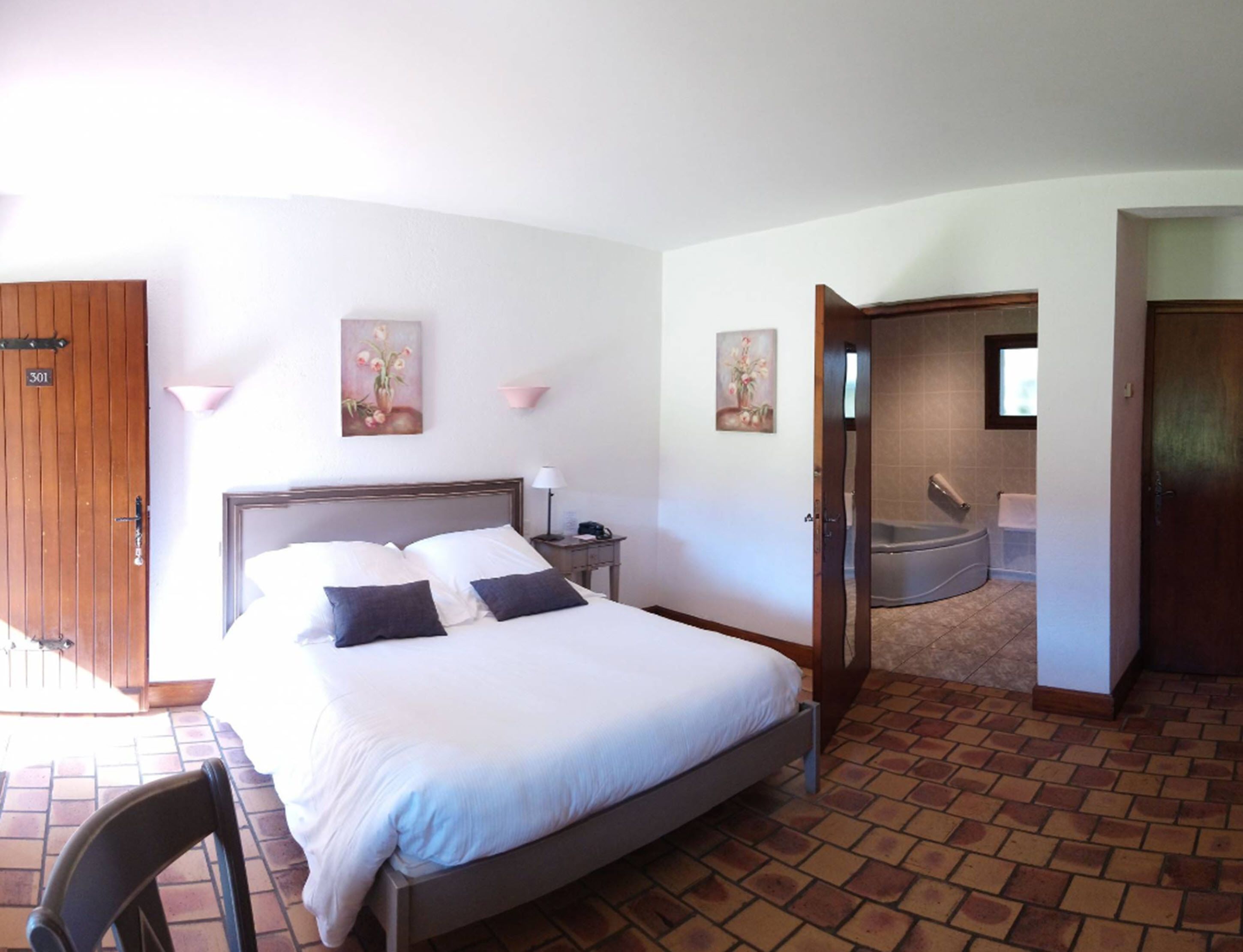 superior double room | bathroom | bathtub, free toiletries, hair dryer, bathrobes