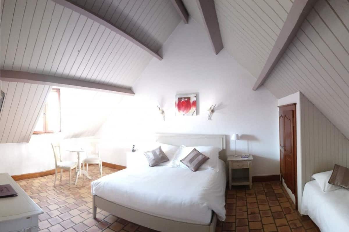 superior double room | minibar, in-room safe, desk, iron/ironing board