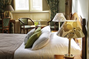 Premium bedding, minibar, in-room safe, desk