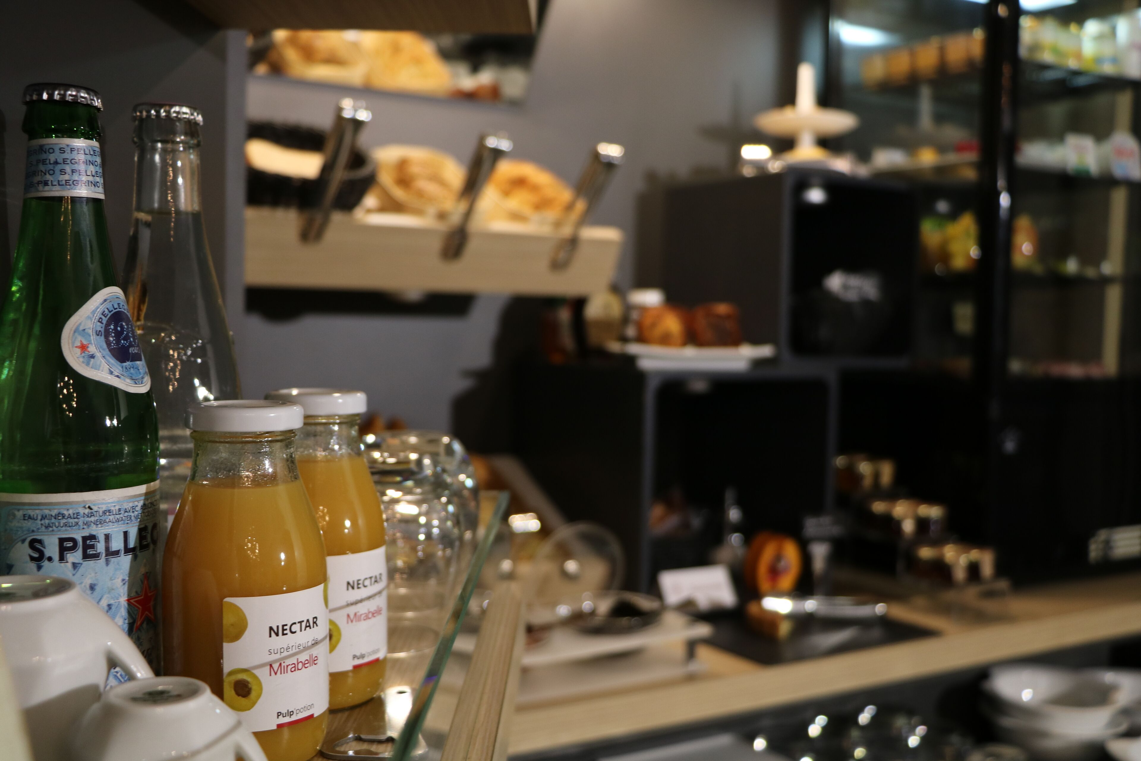 Komplett frukost varje dag (EUR 23 per person)