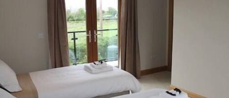 Twin Room, Ensuite