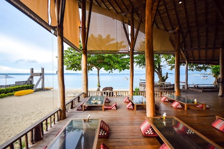 Restaurant. Baan Ploy Sea