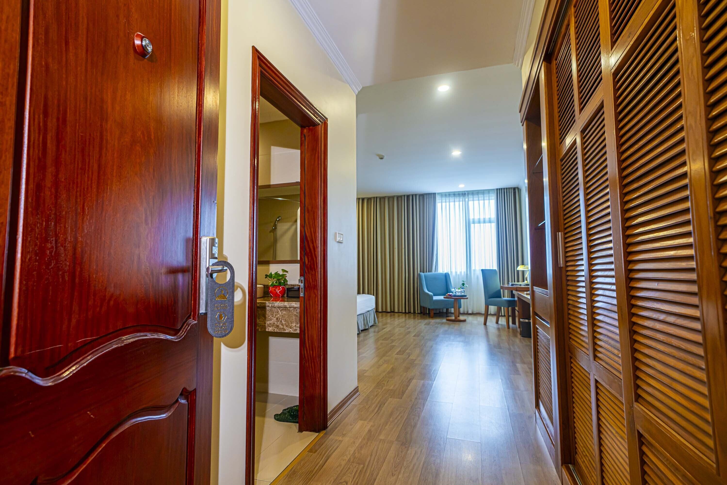 deluxe double room | 1 bedroom, premium bedding, minibar, in-room safe