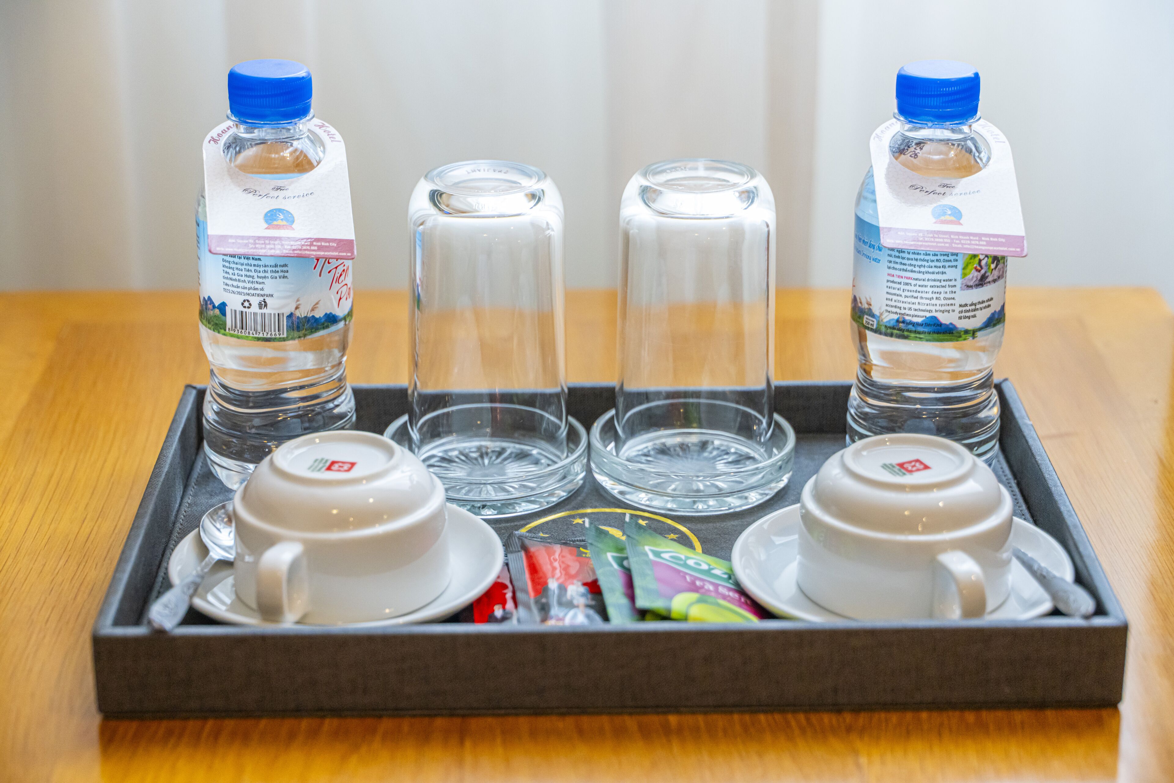 deep-soaking bathtub, hydromassage showerhead, designer toiletries