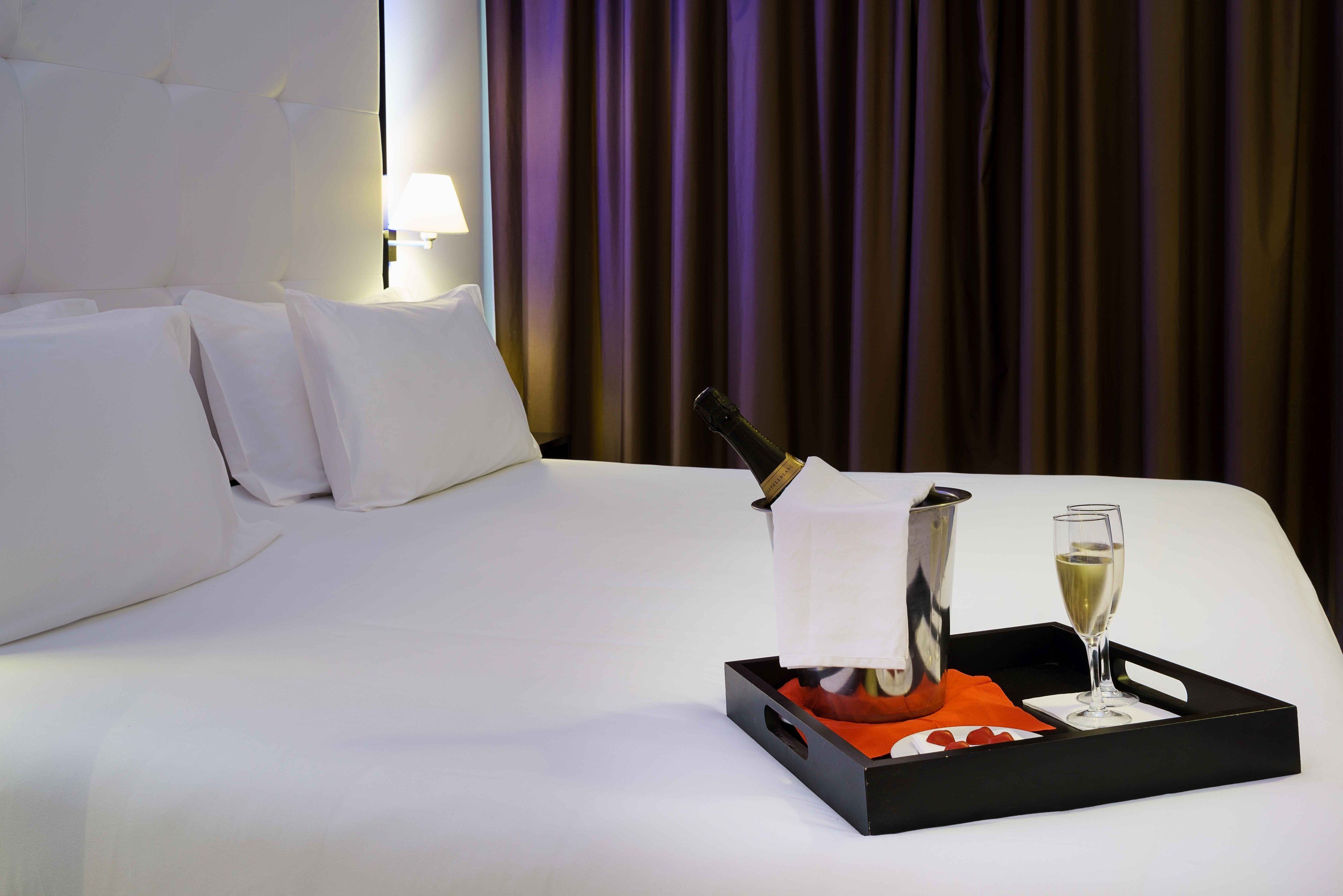 1 bedroom, in-room safe, desk, blackout curtains