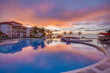 Fachada da propriedade. Grand Caribe Belize