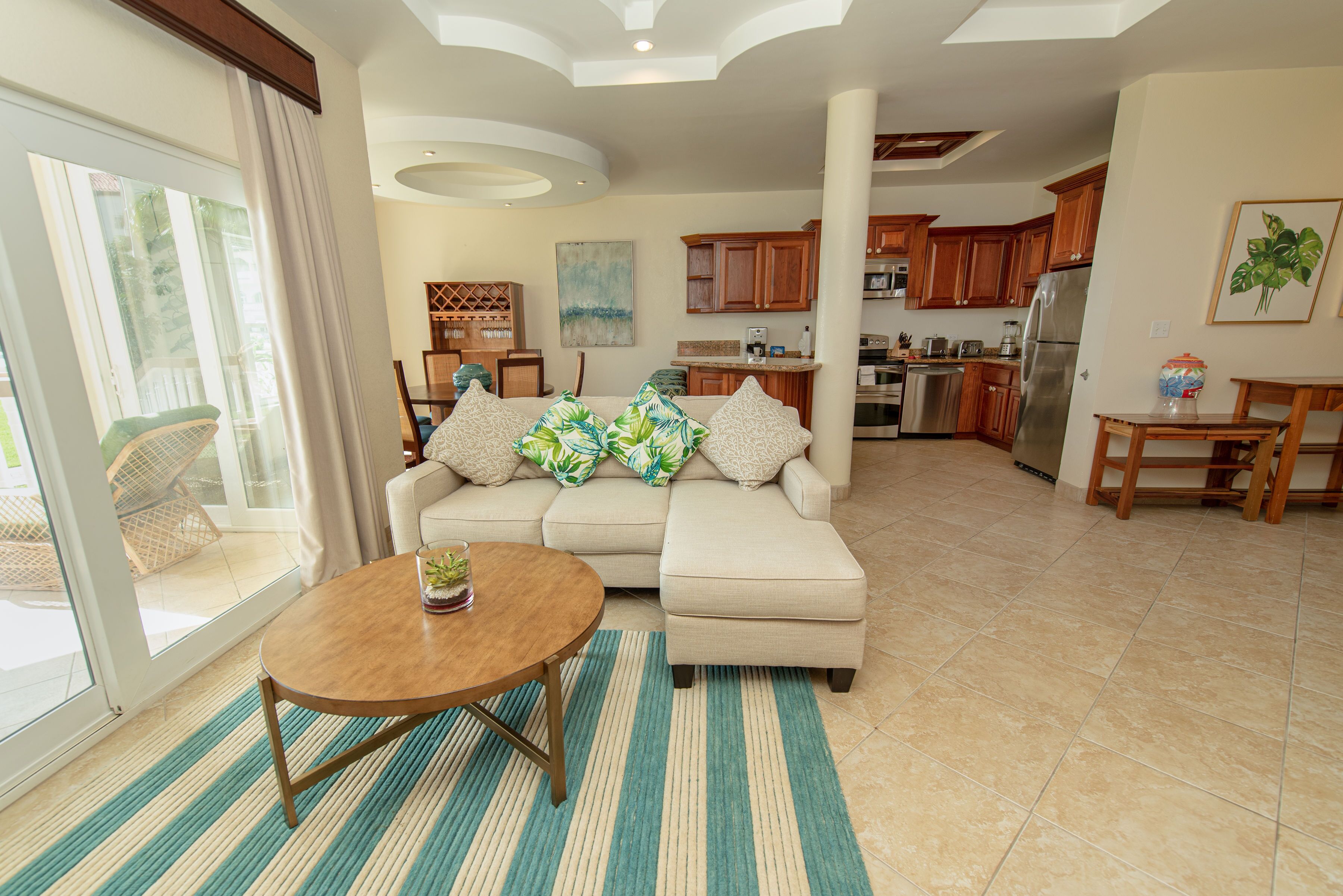 32-inch flat-screen tv with cable channels, tv