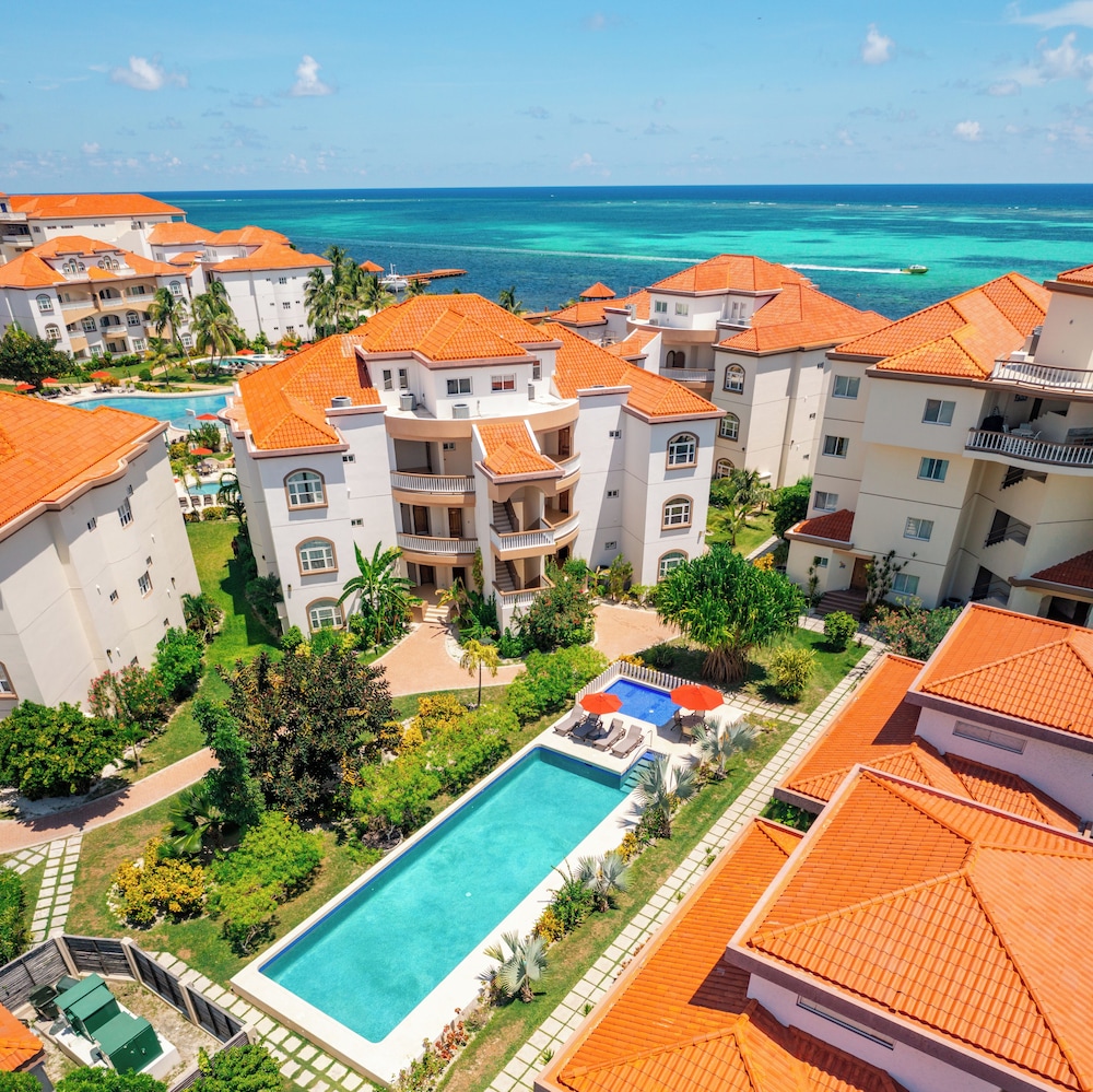 Grand Caribe Belize by null