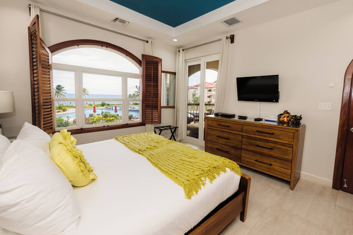 Condo, 2 habitaciones, vista al mar | 1 habitación y camas con efecto memoria