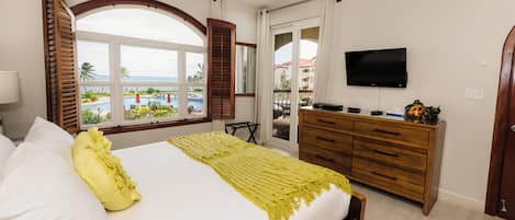 Condo, 2 Bedrooms, Sea View