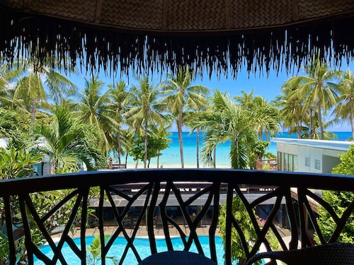 Red Coconut Beach Hotel